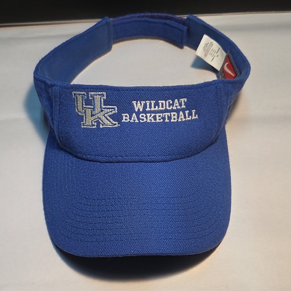 Vintage Nike UK University of Kentucky Wildcats Basketball Blue Gray Visor Wool